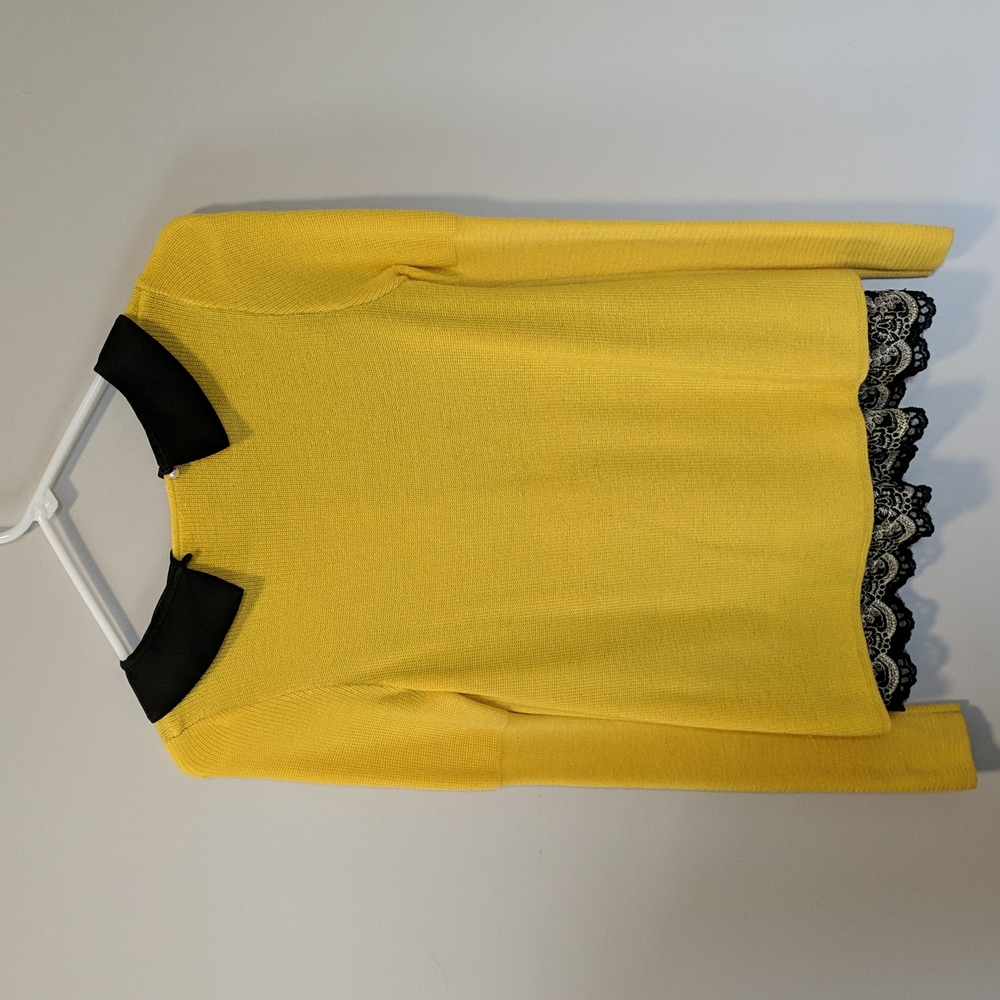 Sweater - Picture 4 of 4